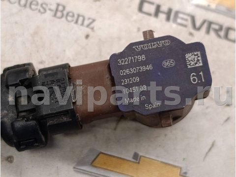 Новое Volvo XC40, 2024 г., OEM 32271798, арт. 9088-26-8-2, фото 3