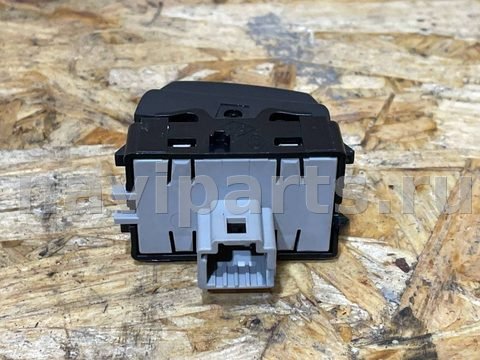 Новое Renault Sandero, 2016 г., OEM 255502964R, арт. 26486_2