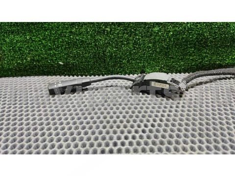 Новое Mercedes E W210, 2002 г., OEM 2085450324, арт. 66137345