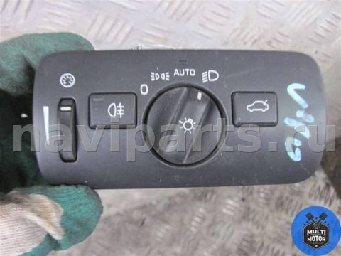 Новое Volvo V40, 2016 г., OEM 31443831, арт. 00078787