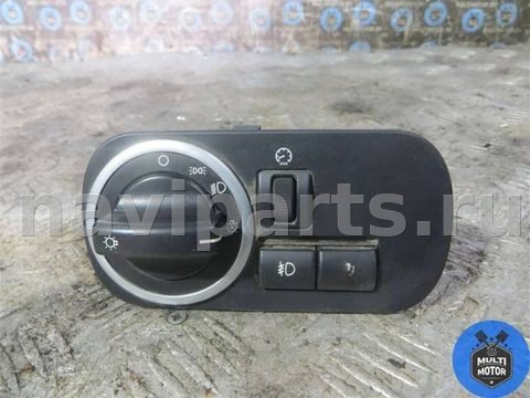 Новое Land-Rover Discovery, 2010 г., OEM AH2213A024AB, арт. 00084657
