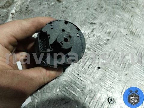 Новое Volkswagen Touran, 2012 г., арт. 00120909, фото 4