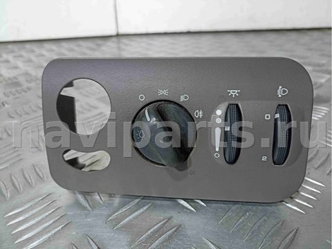 Новое Chrysler Voyager, 2001 г., OEM 30505l, арт. 023277