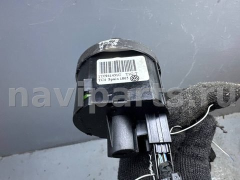 Новое Volkswagen Touran, 2004 г., OEM 1T0941431C, арт. B112260746, фото 2