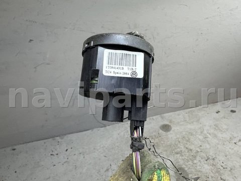 Новое Volkswagen Touran, 2006 г., OEM 1T0941431B, арт. B113704198_2