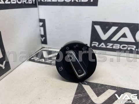 Новое Volkswagen Golf R, 2016 г., OEM 5G0941431BG, арт. BVR39-40_11