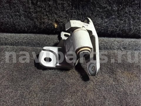 Петля двери Mercedes B W245, 2009 г., арт. 25876