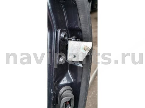 Петля двери Volkswagen Phaeton, 2003 г., арт. 26131