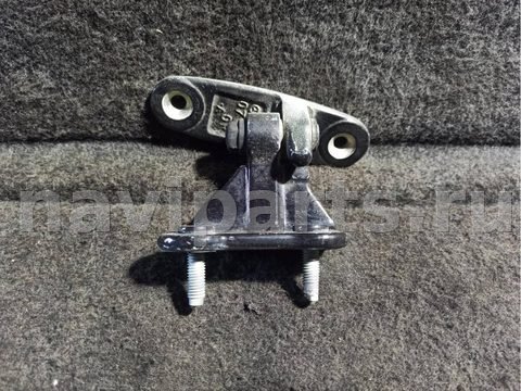 Петля двери Mercedes C W204, 2007 г., арт. 33359