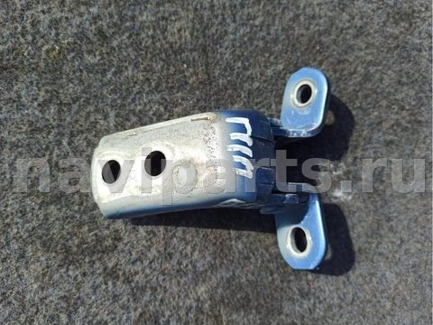 Петля двери Toyota Prius, 2007 г., арт. 44128