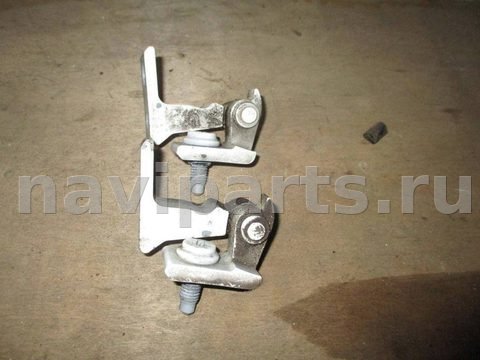 Петля двери Audi Q5 8R, 2010 г., OEM 8R0831402E, арт. 6431.1BE19