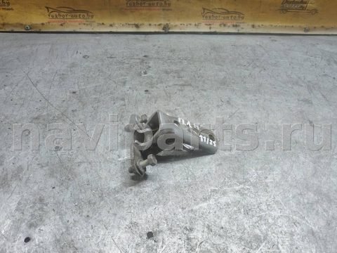 Петля двери передней левой Mitsubishi Grandis, 2003 г., арт. 124780