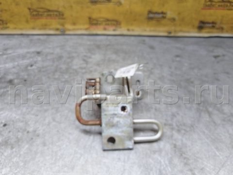 Петля двери передней левой Volkswagen Polo, 2001 г., арт. 128491