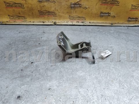 Петля двери передней левой Daewoo Nubira J100, 1997 г., арт. 141123