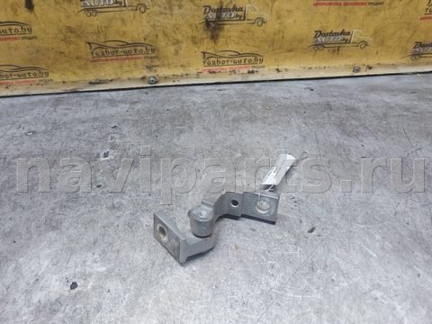 Петля двери передней левой Audi A4 B6, 2000 г., арт. 141759