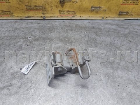 Петля двери передней левой Audi A4 B6, 2000 г., арт. 141760