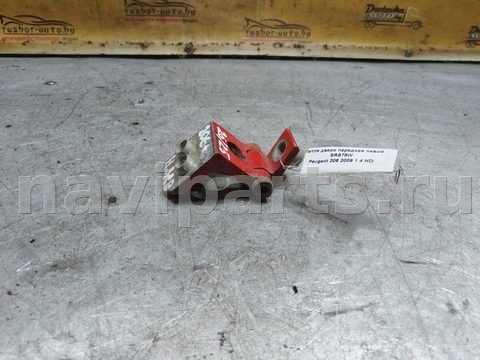 Петля двери передней левой Peugeot 206, 2009 г., OEM 9621881580, арт. 153574
