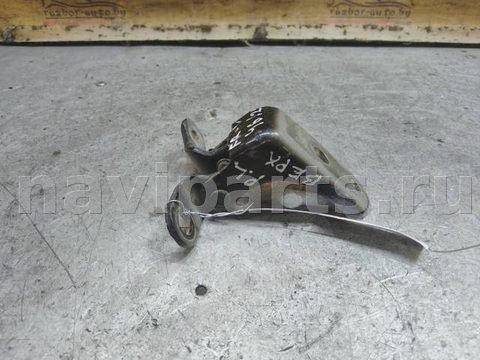 Петля двери передней левой Honda FR-V, 2004 г., арт. 157888