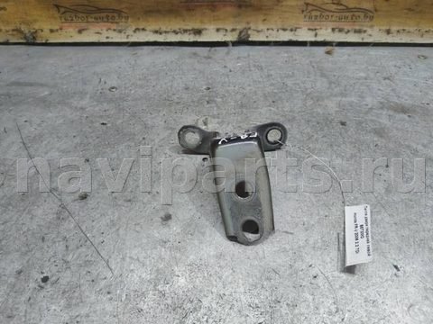 Петля двери передней левой Honda FR-V, 2004 г., арт. 157889