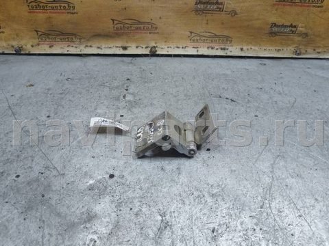 Петля двери передней левой Citroen C8, 2002 г., арт. 159489