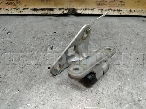 Петля двери передней левой Mercedes E W211, 2006 г., арт. 191331