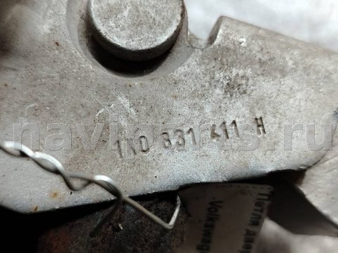 Петля двери передней левой Volkswagen Golf, 2004 г., OEM 1к0831411н, арт. 197242, фото 6