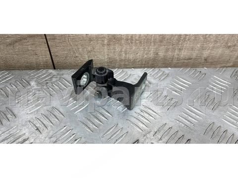 Петля двери передней левой Volkswagen Tiguan, 2022 г., OEM 8X0831401E, арт. 21474876