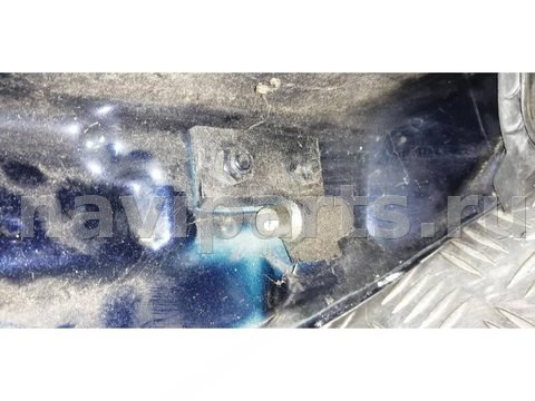 Петля двери передней левой BMW 5 E39, 2000 г., арт. 22303002013
