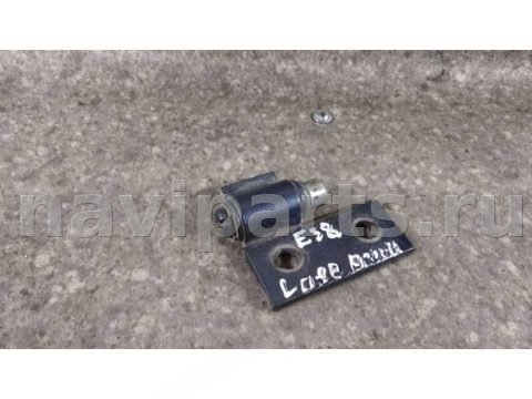 Петля двери передней левой BMW 7 E38, 1998 г., арт. 22303008001