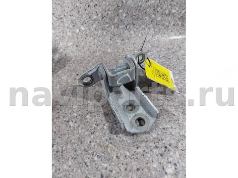 Петля двери передней левой Nissan Tiida, 2008 г., арт. 22329040001