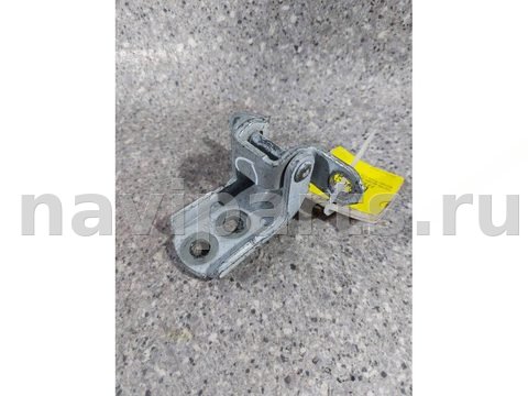 Петля двери передней левой Nissan Tiida, 2008 г., арт. 22329040002