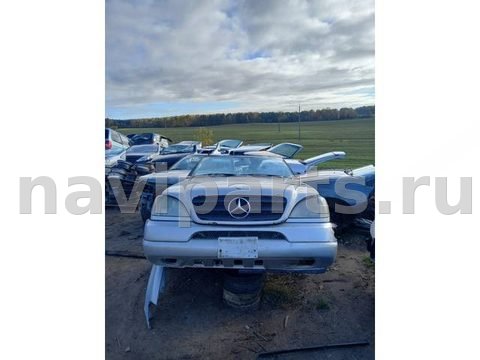 Петля двери передней левой Mercedes ML W163, 1997 г., арт. 36533