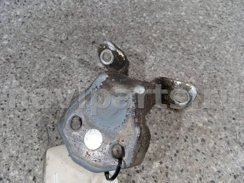 Петля двери передней левой Mazda Premacy, 2002 г., арт. 46023005708