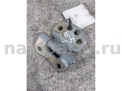 Петля двери передней левой Mercedes E W124, 1990 г., арт. 46023041749