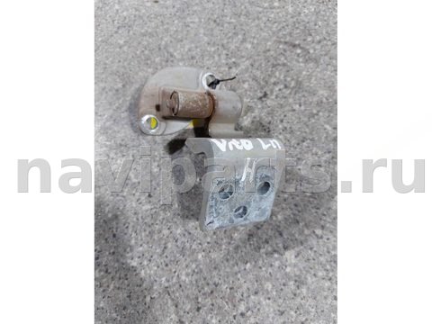 Петля двери передней левой Mercedes Vito W638, 2000 г., арт. 46023053799