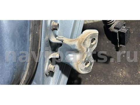 Петля двери передней левой Hyundai i20, 2010 г., арт. 46023074202