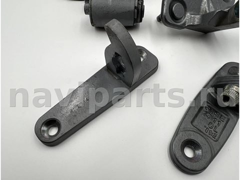 Петля двери передней левой Mercedes E W212, 2014 г., OEM A2047201737, арт. 534, фото 2