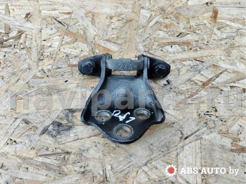 Петля двери передней левой Mitsubishi Carisma, 2003 г., арт. 57630057