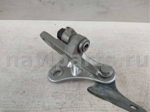 Петля двери передней левой Mercedes C W203, 2001 г., арт. 66155842
