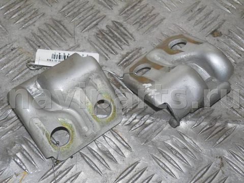 Петля двери передней левой Alfa Romeo 147, 2004 г., арт. 67192