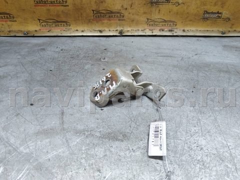 Петля двери передней левой Mazda 3, 2003 г., арт. 83683