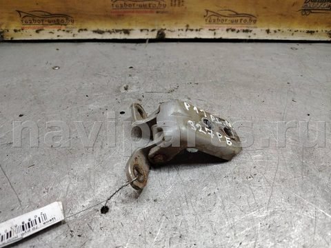 Петля двери передней левой Nissan Primera P11/W11 рестайлинг, 1999 г., арт. 99825