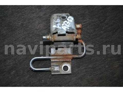 Петля двери передней левой Audi A6 C5, 2000 г., OEM 4B0831411B, арт. A2762_2