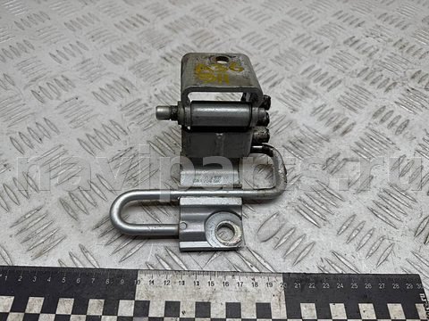 Петля двери передней левой Porsche Cayenne, 2009 г., OEM 7L0831411, арт. A36911_2