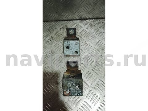 Петля двери передней левой Citroen Xsara, 1999 г., арт. B103429891