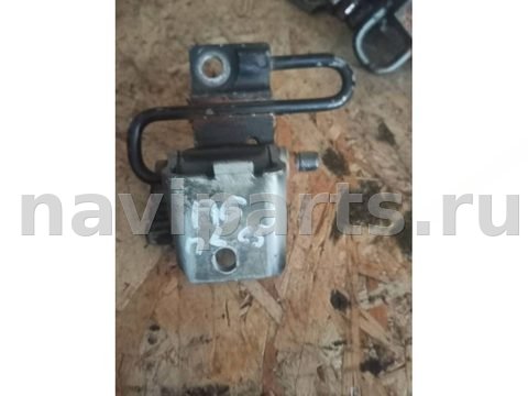 Петля двери передней левой Audi A6 C5 (S6,RS6), 2001 г., арт. B88821125