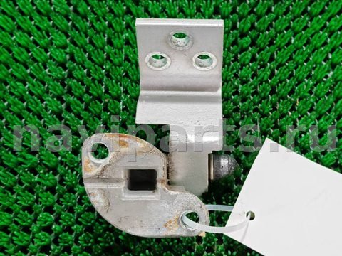 Петля двери передней левой Mercedes Vito W638, 2002 г., арт. D20977