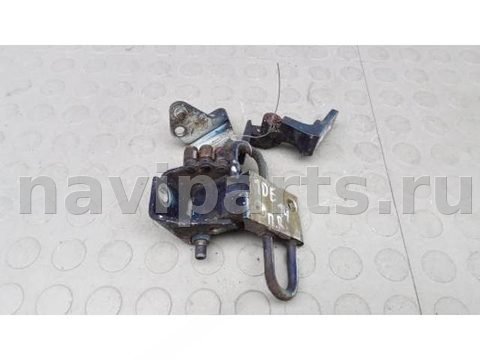 Петля двери передней правой Volkswagen Passat B5, 2000 г., OEM 4B0831411B, арт. 1DE14FB02