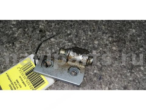 Петля двери передней правой BMW 5 E39, 2000 г., арт. 22303002010