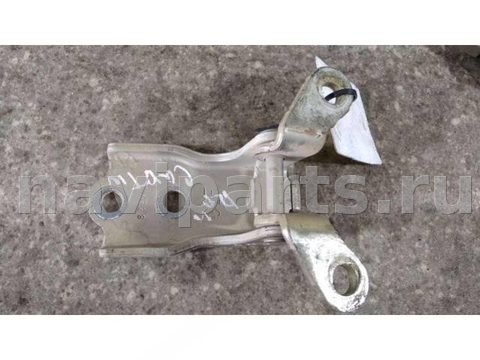 Петля двери передней правой Chevrolet Captiva, 2011 г., арт. 22304005007